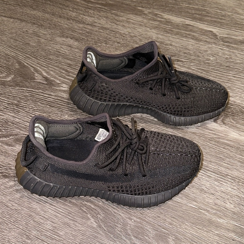 Yeezy Boost 350 V2